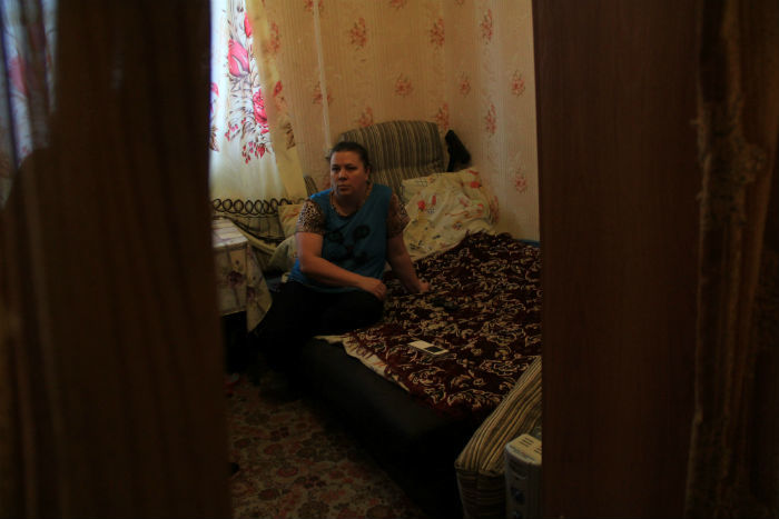 Рашида Брехова с мужем и двумя сыновьями два года ютится в комнатке 16 квадратных метров в общежитии. <i>Фото Анны Неволиной</i> Рашида Брехова с мужем и двумя сыновьями два года ютится в комнатке 16 квадратных метров в общежитии. <i>Фото Анны Неволиной</i>
