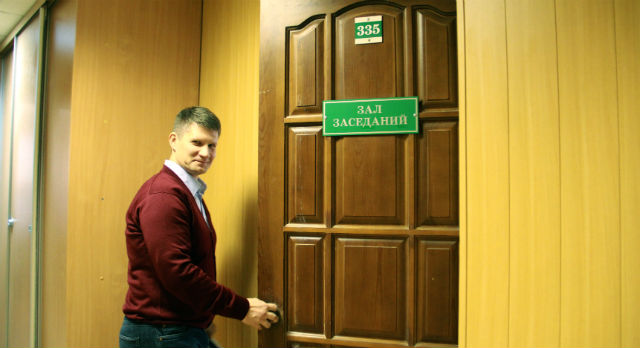 Константин Болышев пошел на собеседование первым.