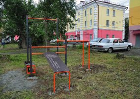В Первоуральске появился новый спорткомплекс. На нем можно выполнять ...