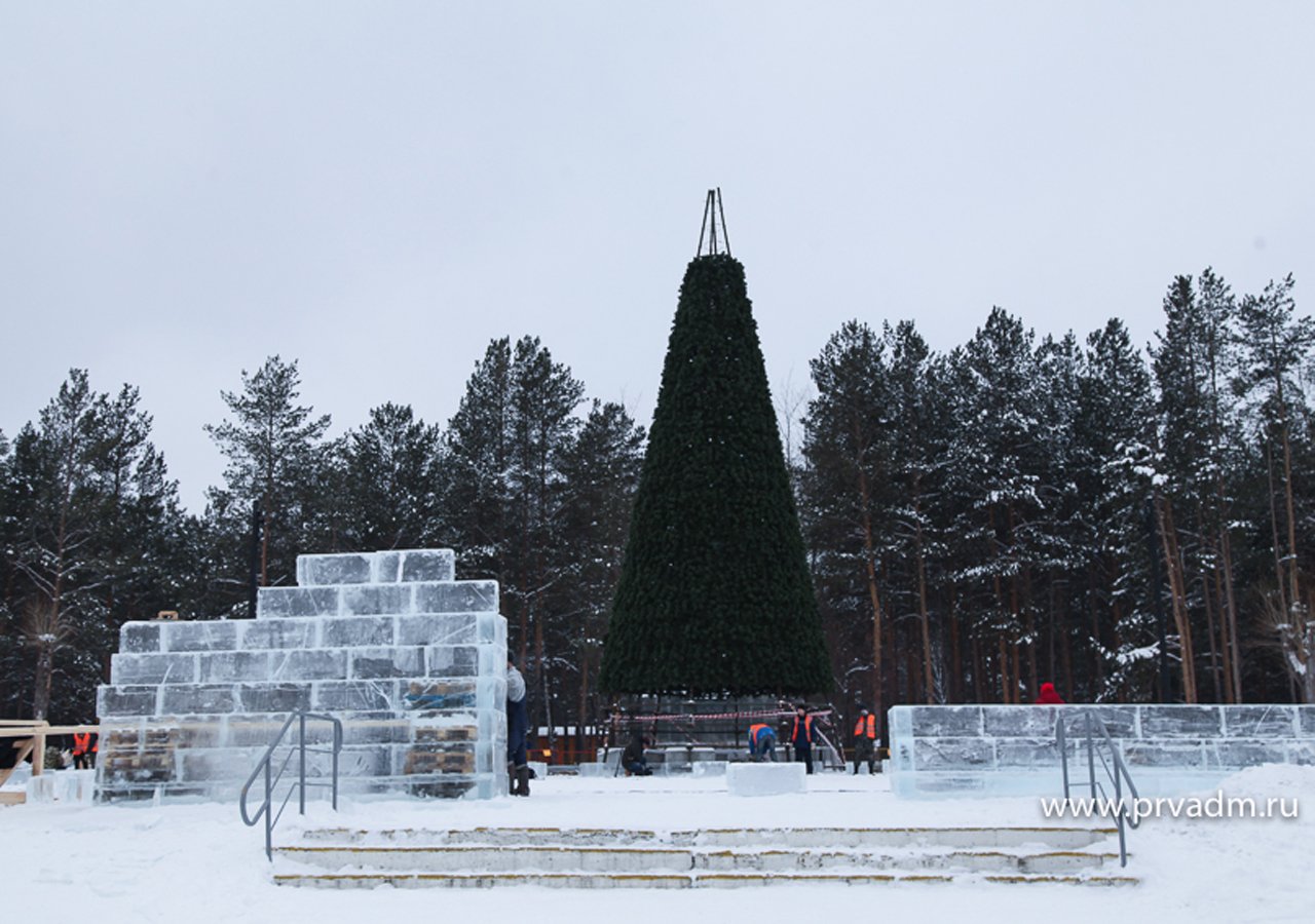 Губкинский фото ледовые городки