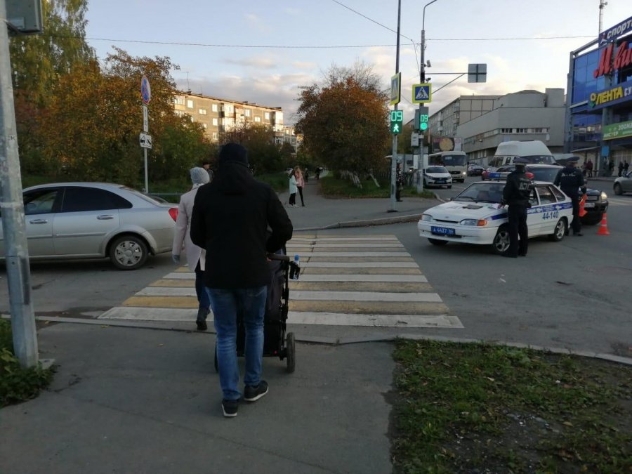 В Первоуральске сбили ребенка. Сбили ребенка в Свердловской области город Волчанск. Сбили ребёнка на пешеходном переходе сегодня.