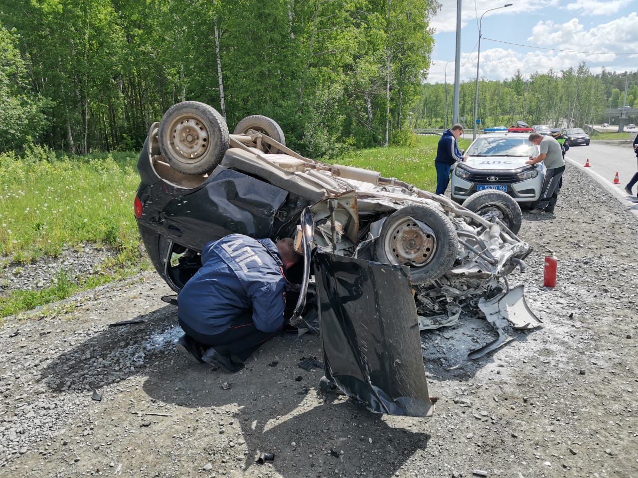 Серьезное ДТП под Первоуральском: Matiz попал под фуру и перевернулся —  Городские вести