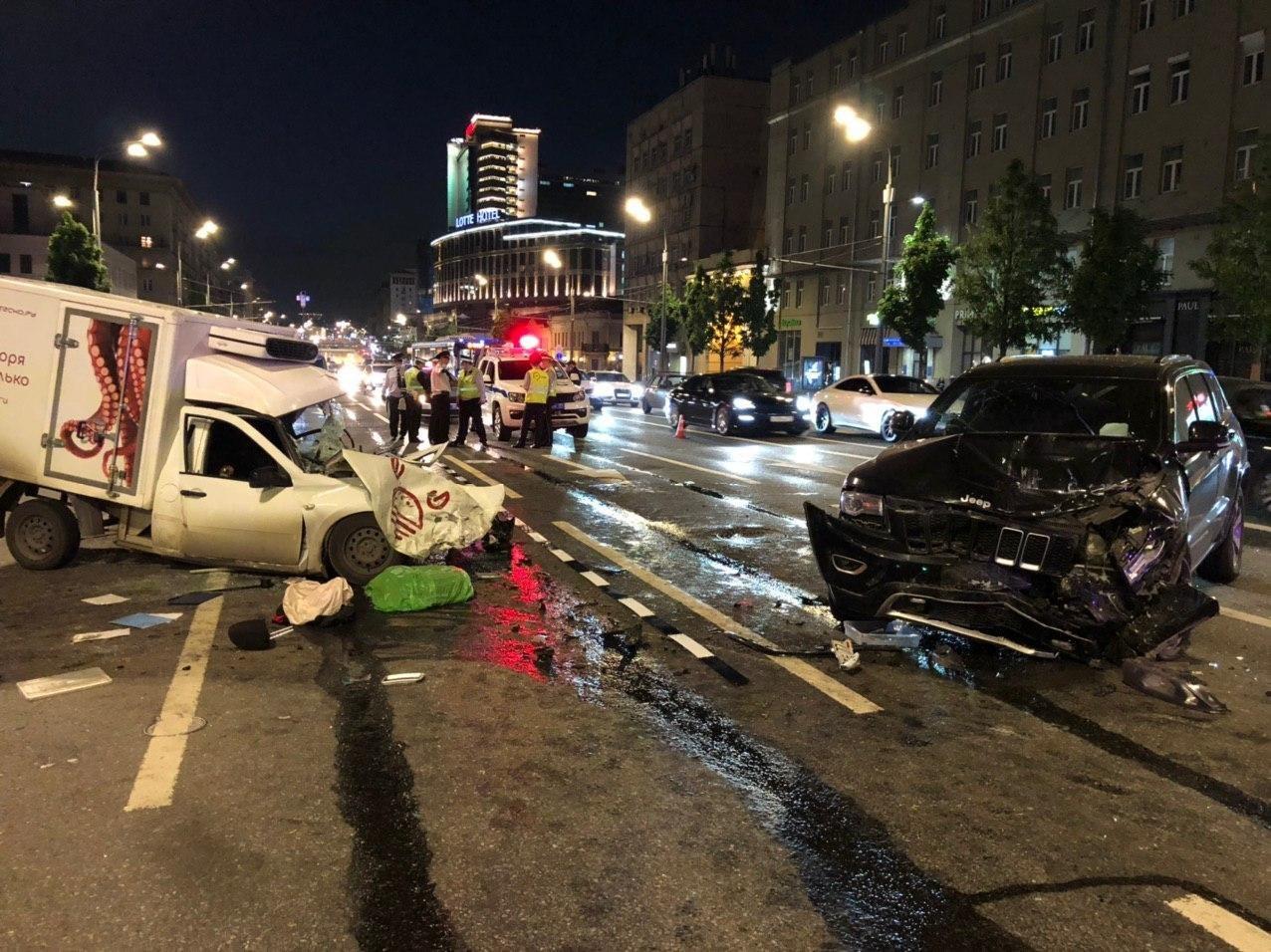 Актер Михаил Ефремов попал в ДТП в центре Москвы. Он был пьян — Городские  вести