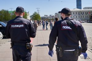 MVD-policiya-karantin-peshehody-Ekaterinburg