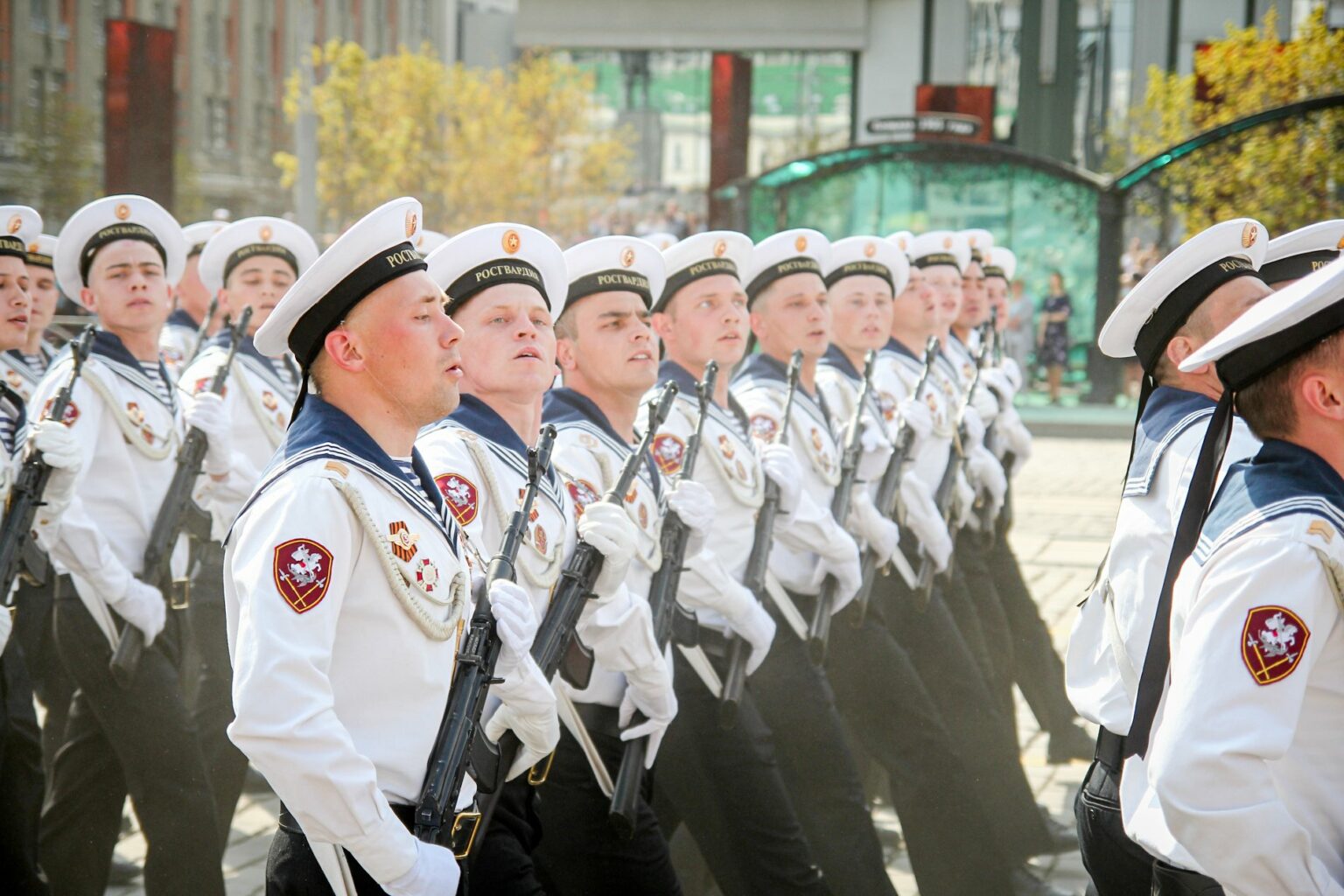 Подполковник мазовер и джульбарс на параде победы фото