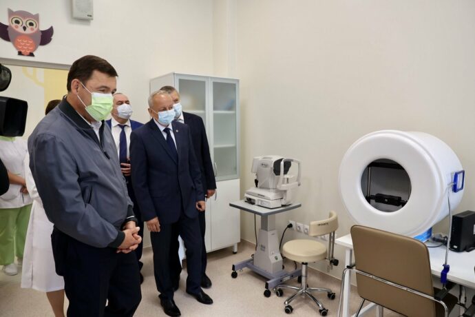 Евгений Куйвашев объявил о скором кадровом усилении больниц