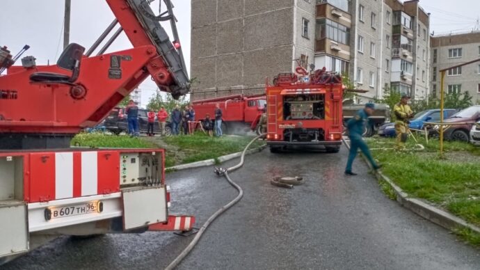 Пожар в свердловской области фото