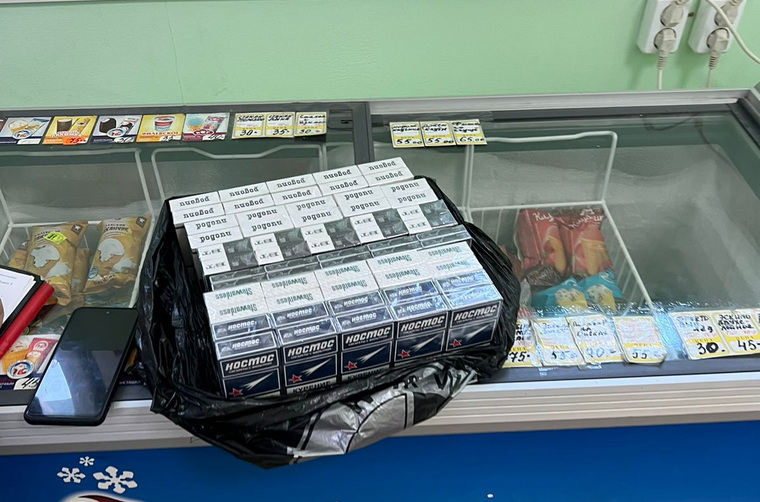 Поддельные сигареты изъяли в одном из магазинов Первоуральска. Владелец бизнеса объяснил, почему он ни при чем