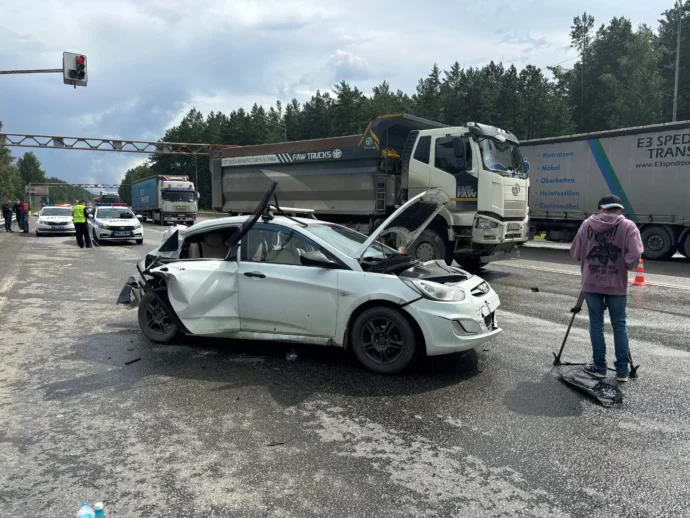 На подъезде к Первоуральску произошло ДТП с пятью пострадавшими